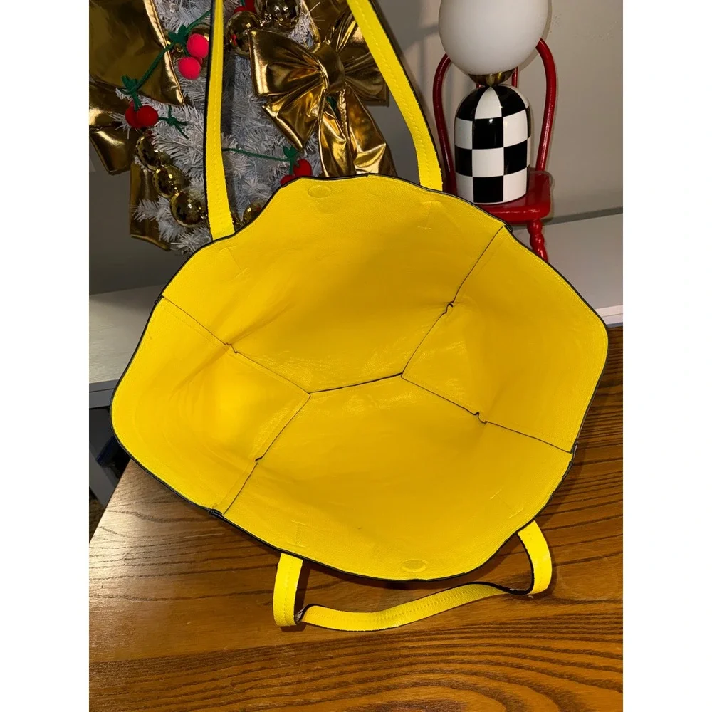 Classic Houndstooth‎ Tote Bag Bold Yellow Trim Everyday Style